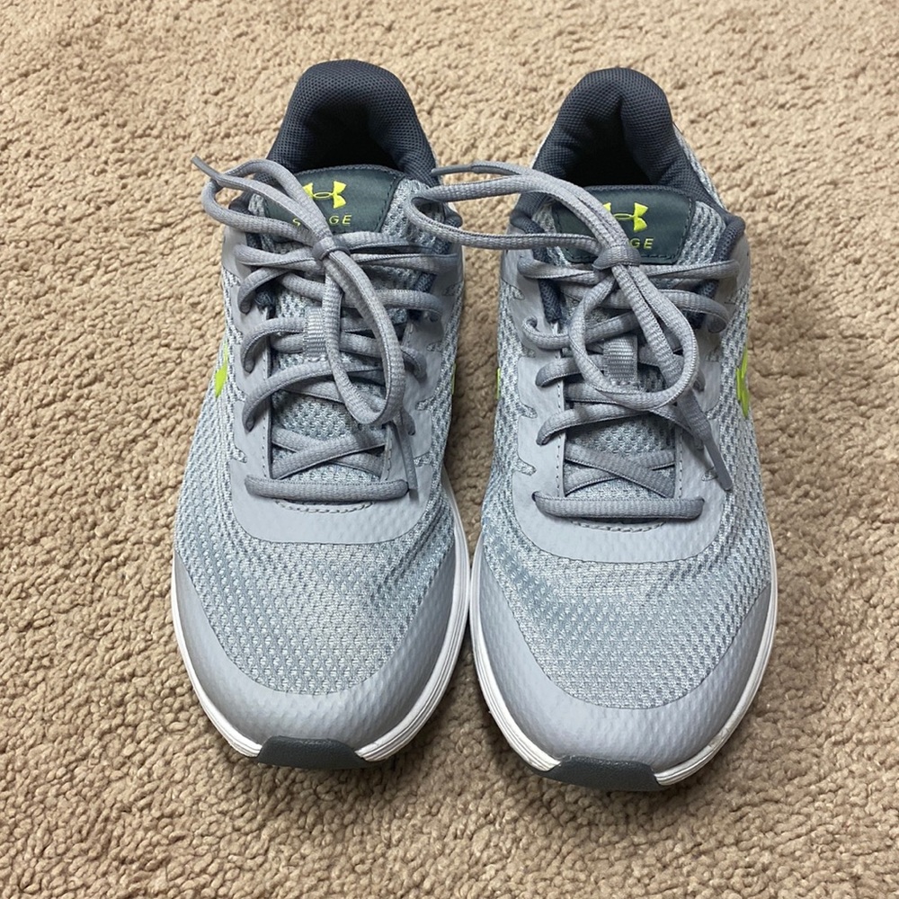 Boys Under Armour Sneakers 6Y
